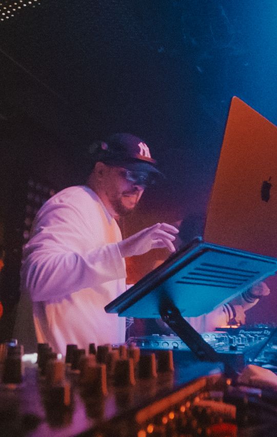 Floating Bars DJ Szeme 4 540x840